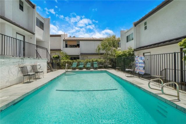 1115 19th 10, Santa Monica, CA 90403