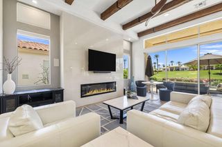 513 Falcon View Circle, Palm Desert, CA 92211