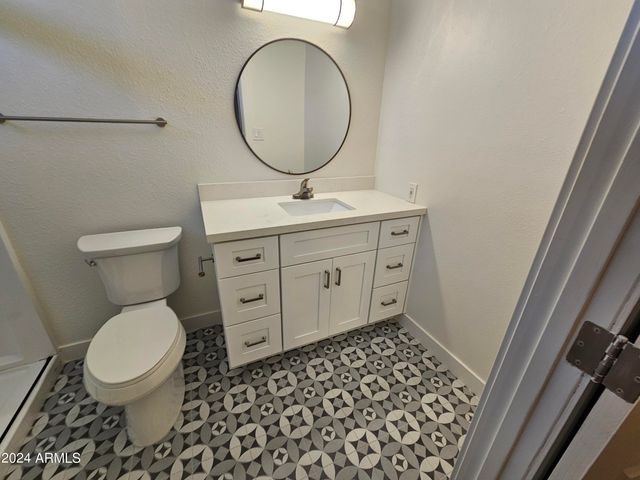 3333 E GELDING Drive, Phoenix, AZ 85032