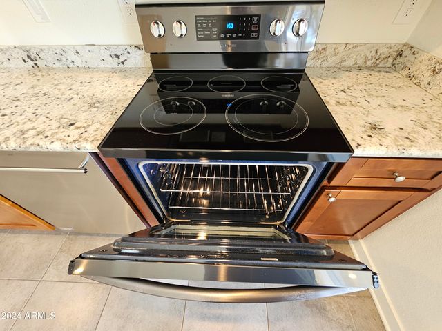 3333 E GELDING Drive, Phoenix, AZ 85032