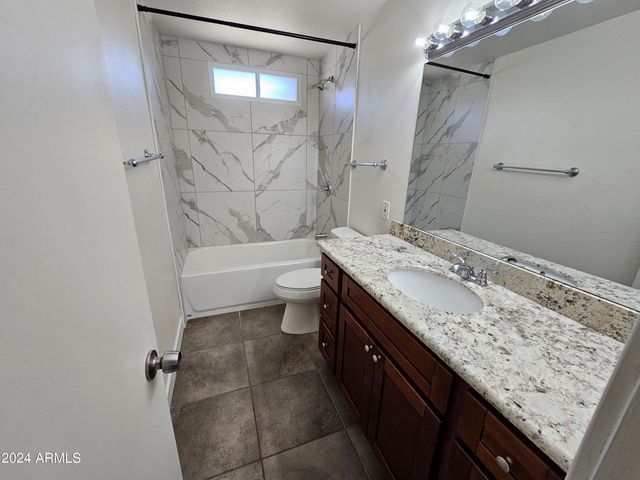 3333 E GELDING Drive, Phoenix, AZ 85032