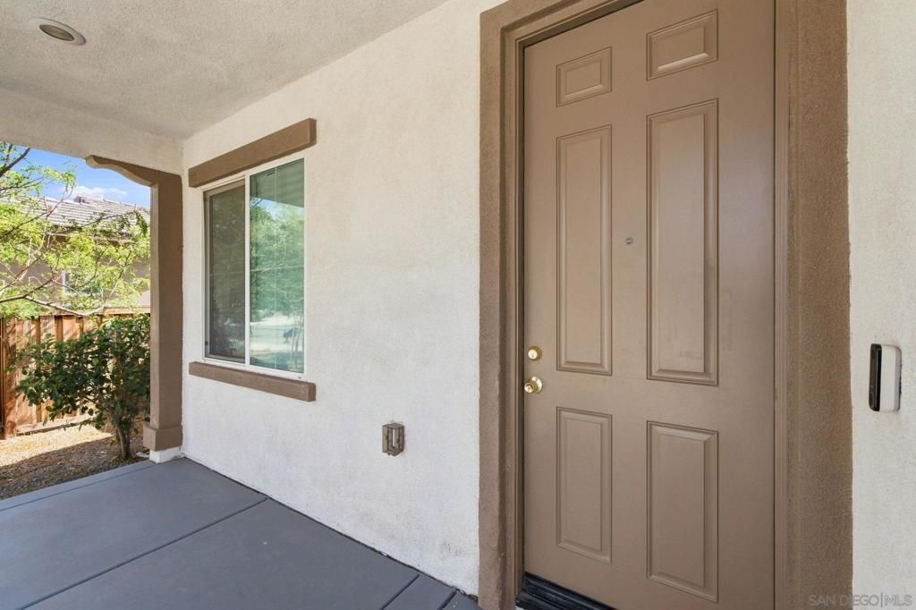 Image 5 of property listing at 14195 Sun Valley, Adelanto, CA 92301