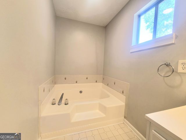 10834 Sunfield Way, Hampton, GA 30228