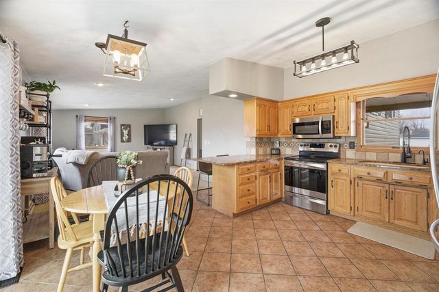 403 ORCHARD LANE, Little Chute, WI 54140