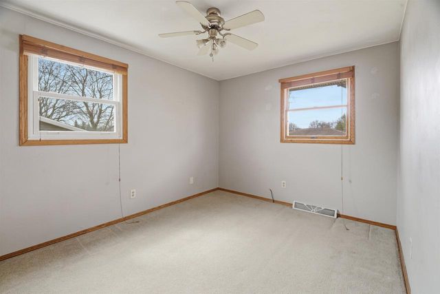 403 ORCHARD LANE, Little Chute, WI 54140