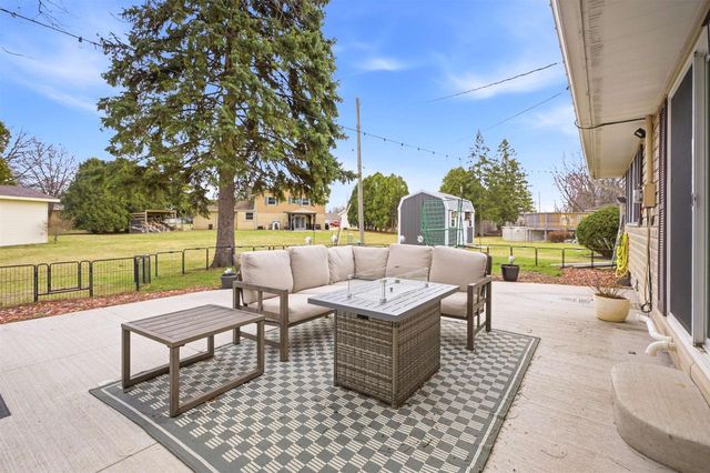 403 ORCHARD LANE, Little Chute, WI 54140