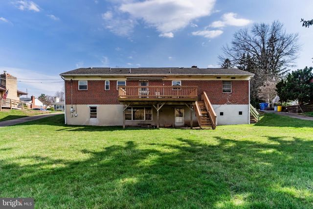 213 SUNSET DR, New Cumberland, PA 17070