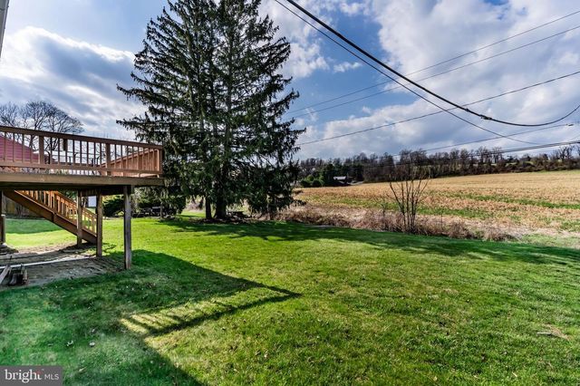 213 SUNSET DR, New Cumberland, PA 17070