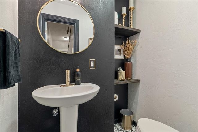 1007 Allegheny Ave, Manchester, PA 15233