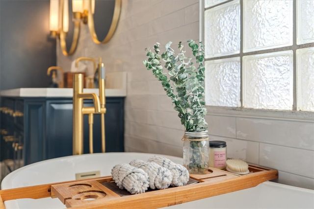 1007 Allegheny Ave, Manchester, PA 15233