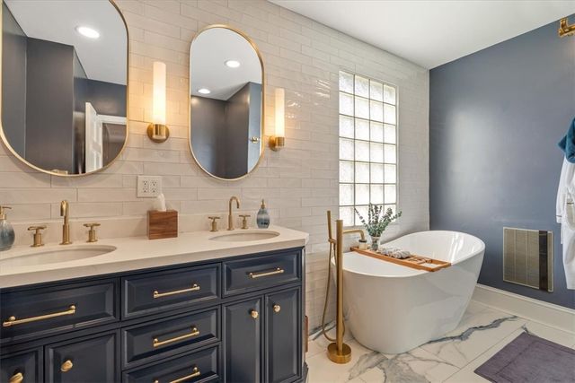 1007 Allegheny Ave, Manchester, PA 15233