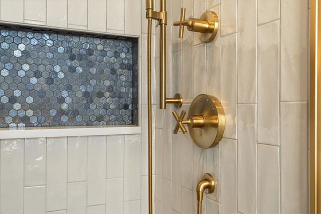 1007 Allegheny Ave, Manchester, PA 15233