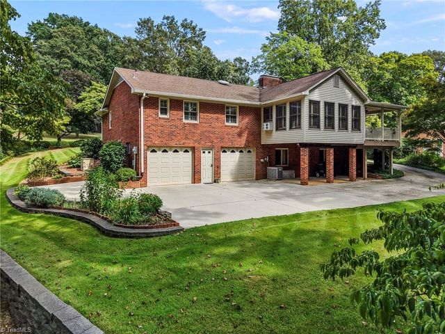 311 Pineridge Drive, Winston-salem, NC 27104