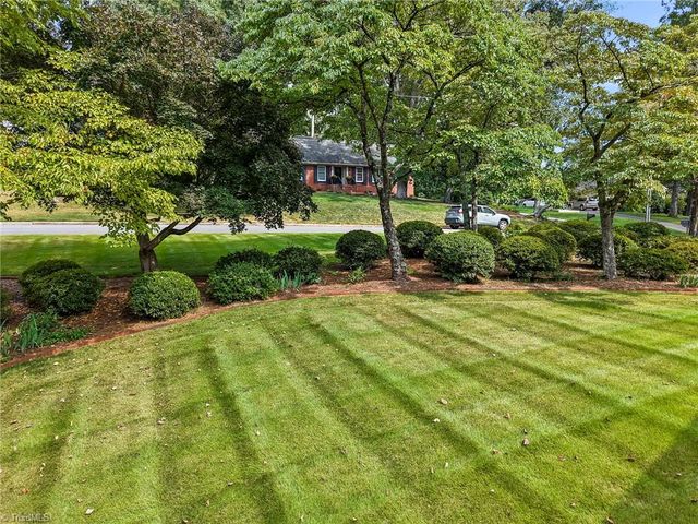 311 Pineridge Drive, Winston-salem, NC 27104