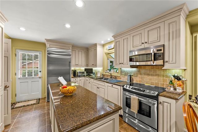 311 Pineridge Drive, Winston-salem, NC 27104