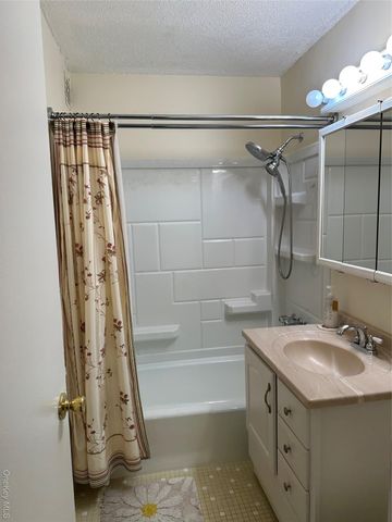 72-35 112 Street 2E, Forest Hills, NY 11375