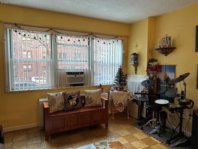 72-35 112 Street 2E, Forest Hills, NY 11375