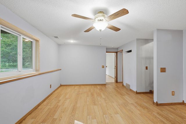 17040 Glencoe Avenue, Lakeville, MN 55044