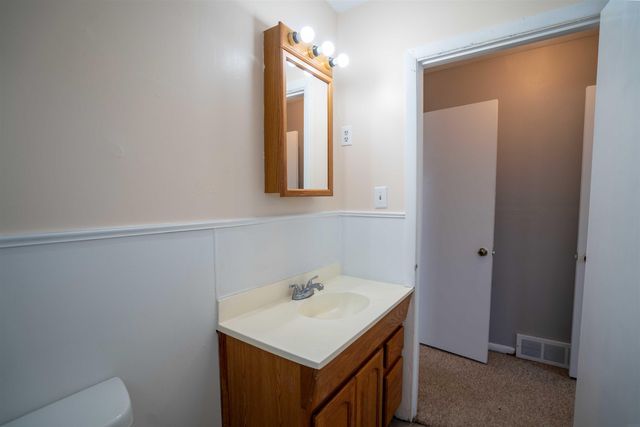 1129 S Evans Road, Evansdale, IA 50707