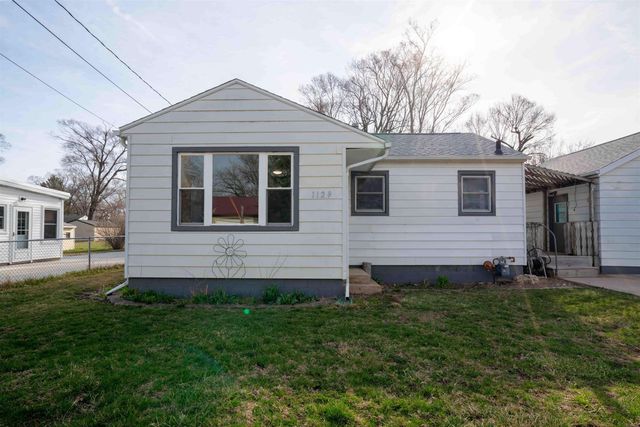 1129 S Evans Road, Evansdale, IA 50707