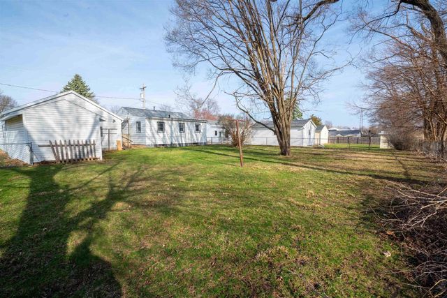 1129 S Evans Road, Evansdale, IA 50707