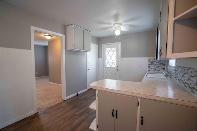 1129 S Evans Road, Evansdale, IA 50707