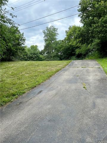 1905 Tait Circle Road, Dayton, OH 45429