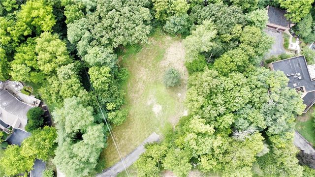 1905 Tait Circle Road, Dayton, OH 45429