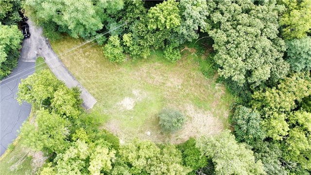 1905 Tait Circle Road, Dayton, OH 45429