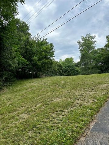 1905 Tait Circle Road, Dayton, OH 45429