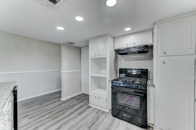 12415 Foxburo Drive, Houston, TX 77065