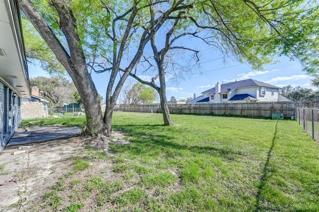 12415 Foxburo Drive, Houston, TX 77065