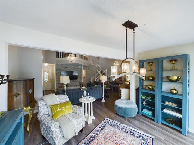 9400 Doliver Drive 35, Houston, TX 77063