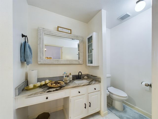 9400 Doliver Drive 35, Houston, TX 77063