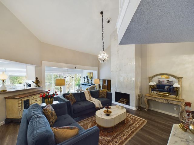 9400 Doliver Drive 35, Houston, TX 77063