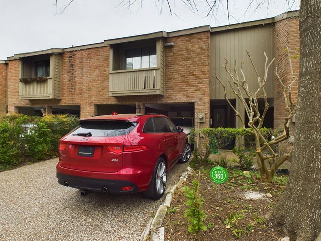 9400 Doliver Drive 35, Houston, TX 77063