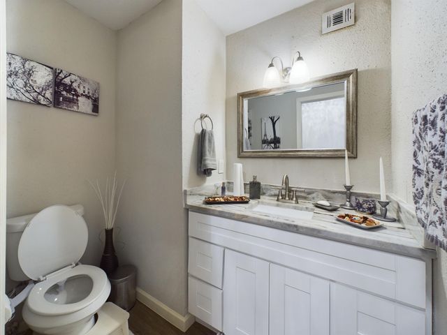 9400 Doliver Drive 35, Houston, TX 77063