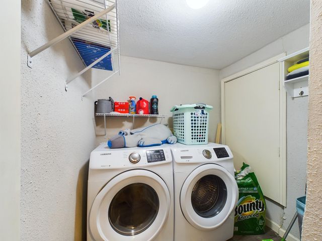 9400 Doliver Drive 35, Houston, TX 77063