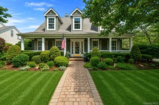 5 Green Ash Street, Calverton, NY 11933