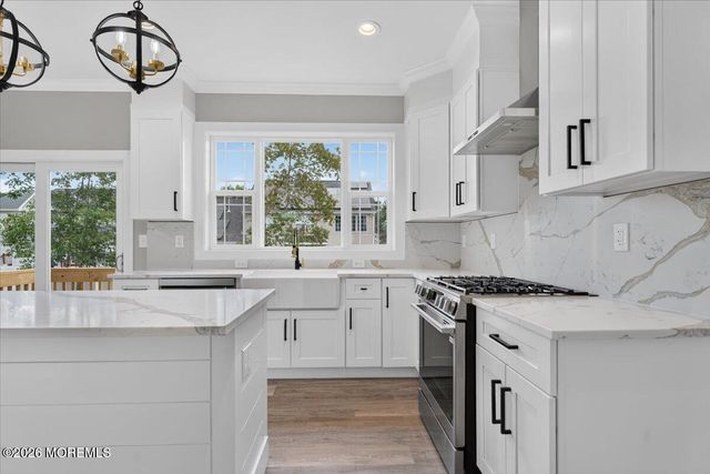 36 Watts Avenue, Barnegat, NJ 08005