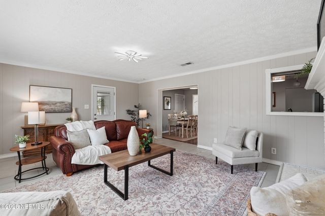8015 MENDOZA Drive, Jacksonville, FL 32217