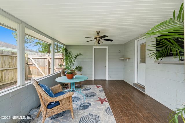 8015 MENDOZA Drive, Jacksonville, FL 32217