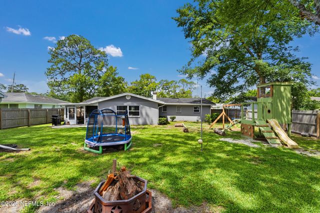 8015 MENDOZA Drive, Jacksonville, FL 32217