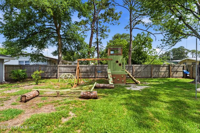 8015 MENDOZA Drive, Jacksonville, FL 32217