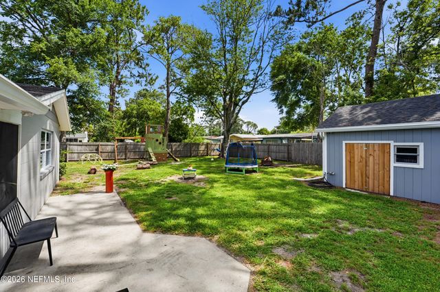 8015 MENDOZA Drive, Jacksonville, FL 32217