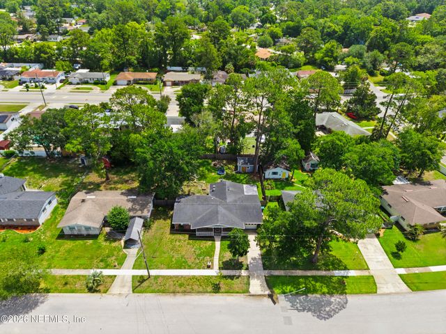 8015 MENDOZA Drive, Jacksonville, FL 32217