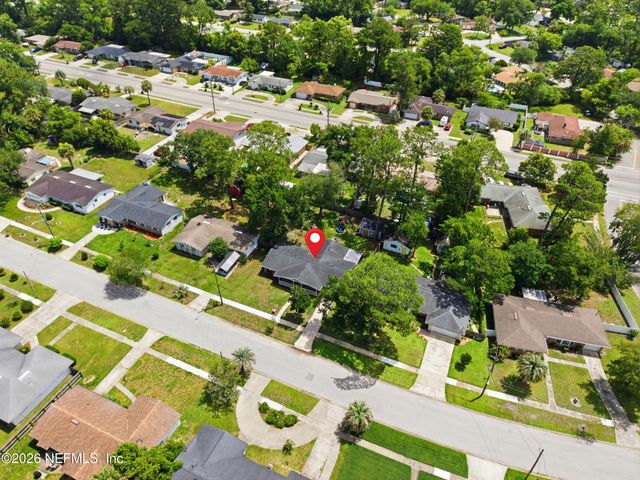 8015 MENDOZA Drive, Jacksonville, FL 32217