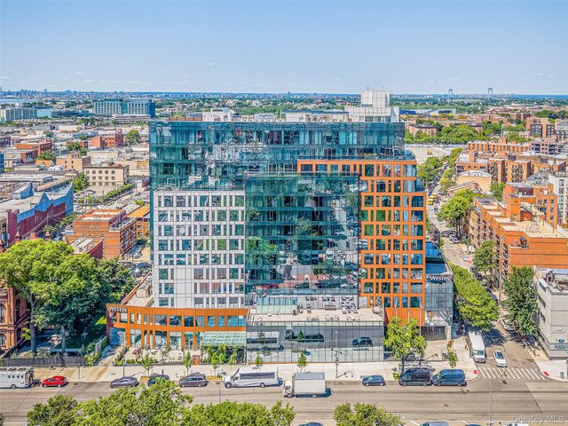 35-32 Leavitt Street 10A, Flushing, NY 11354