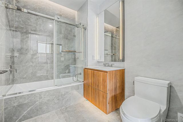 35-32 Leavitt Street 10A, Flushing, NY 11354