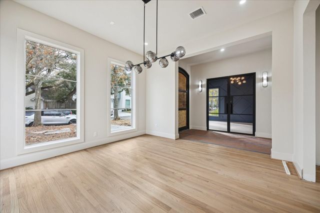 2320 North Boulevard, Houston, TX 77098